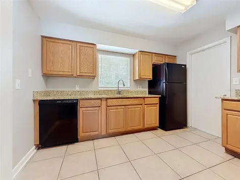 7123 Woodfield Drive Tampa FL 33617