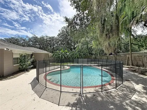 7123 Woodfield Drive Tampa FL 33617