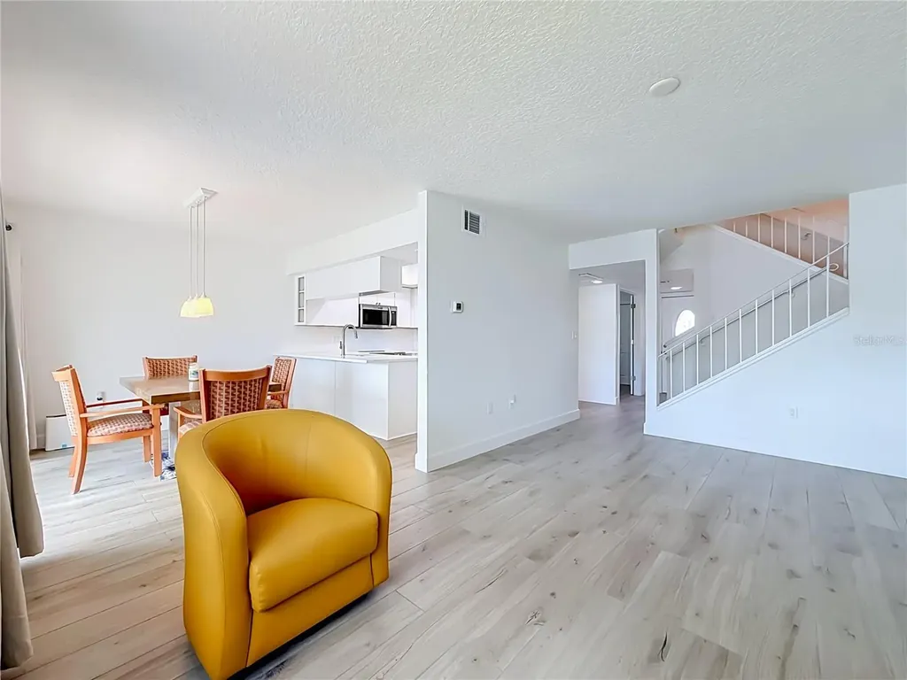 6537 Cape Hatteras Way NE St Petersburg FL 33702