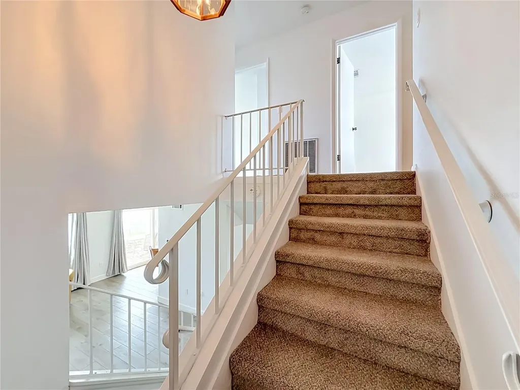6537 Cape Hatteras Way NE St Petersburg FL 33702