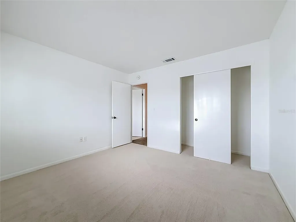 6537 Cape Hatteras Way NE St Petersburg FL 33702