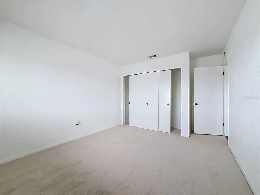 6537 Cape Hatteras Way NE St Petersburg FL 33702