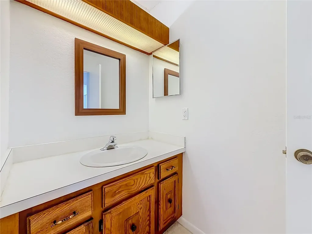 6537 Cape Hatteras Way NE St Petersburg FL 33702
