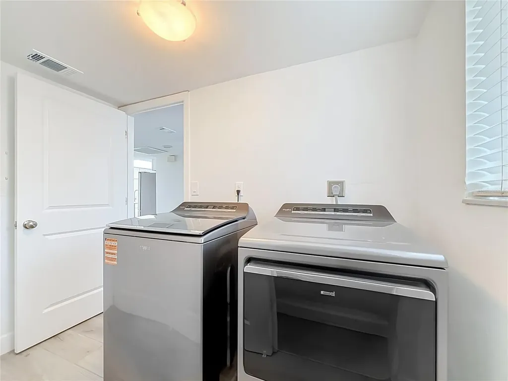 6537 Cape Hatteras Way NE St Petersburg FL 33702