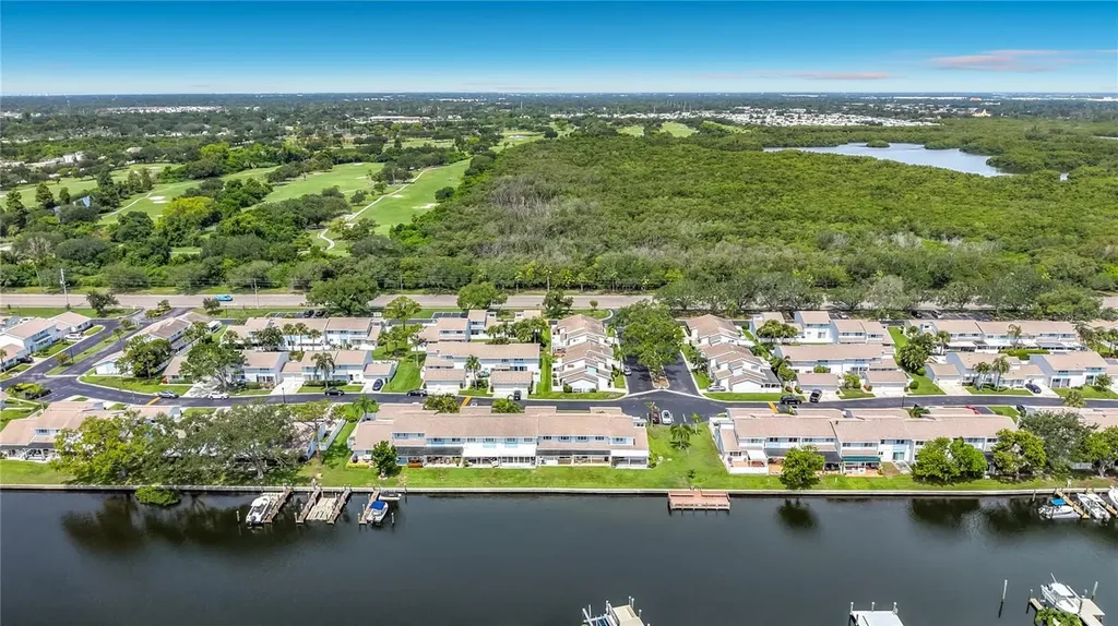 6537 Cape Hatteras Way NE St Petersburg FL 33702
