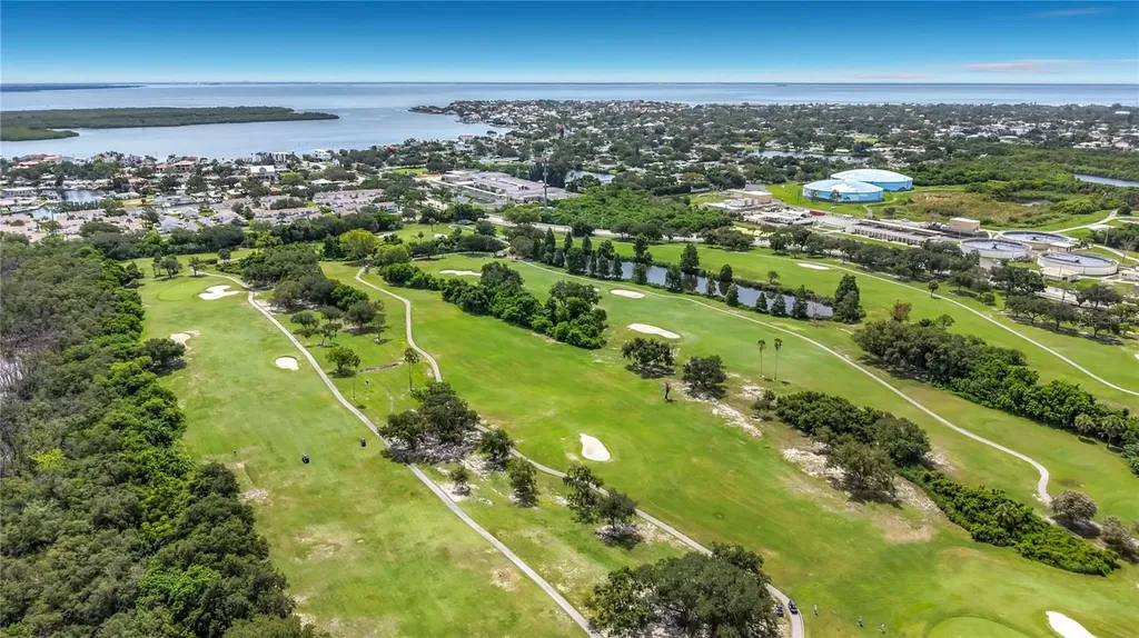 6537 Cape Hatteras Way NE St Petersburg FL 33702