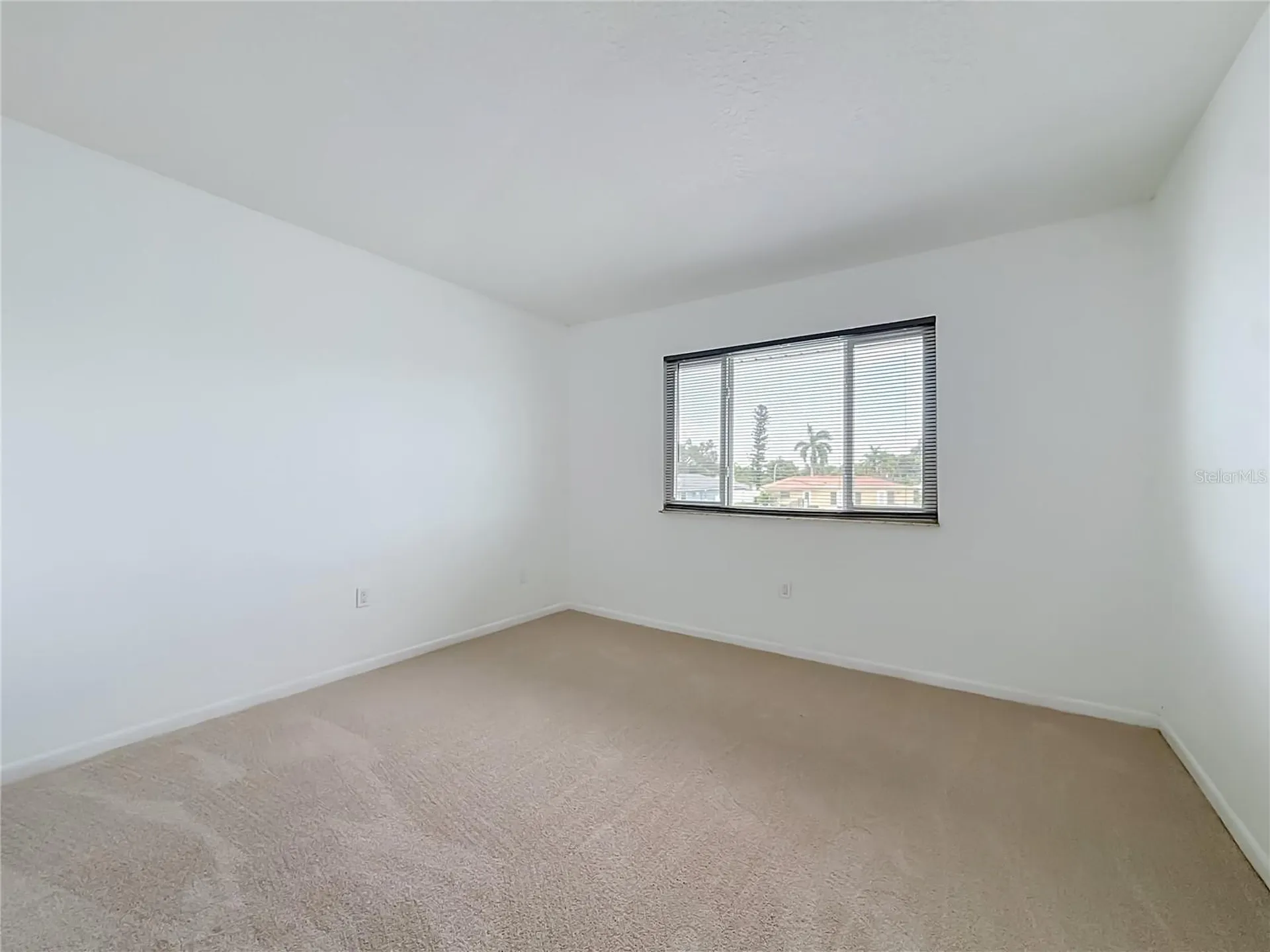 6537 Cape Hatteras Way NE St Petersburg FL 33702
