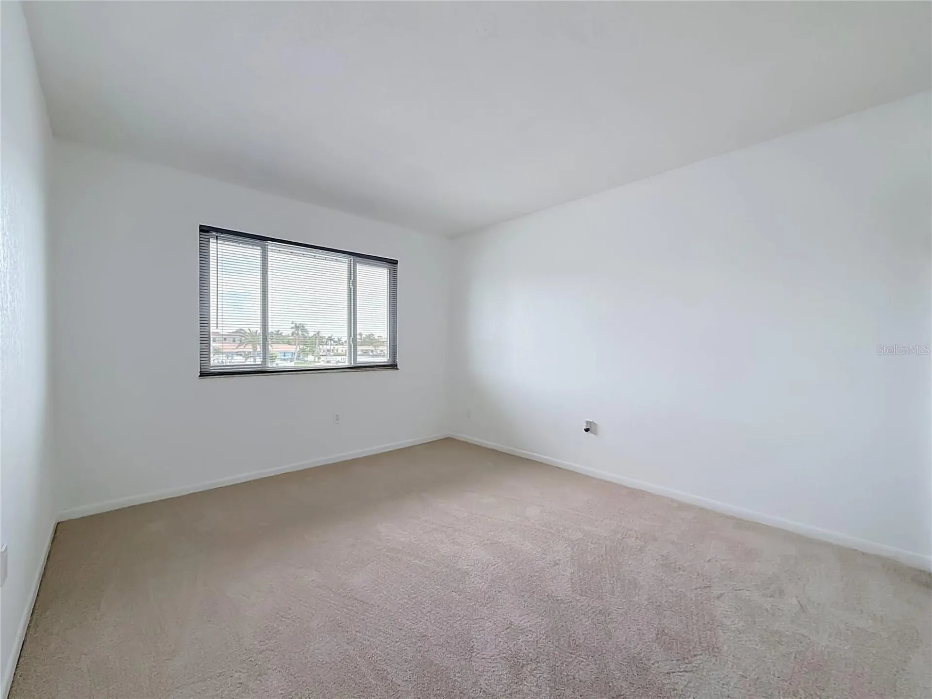 6537 Cape Hatteras Way NE St Petersburg FL 33702