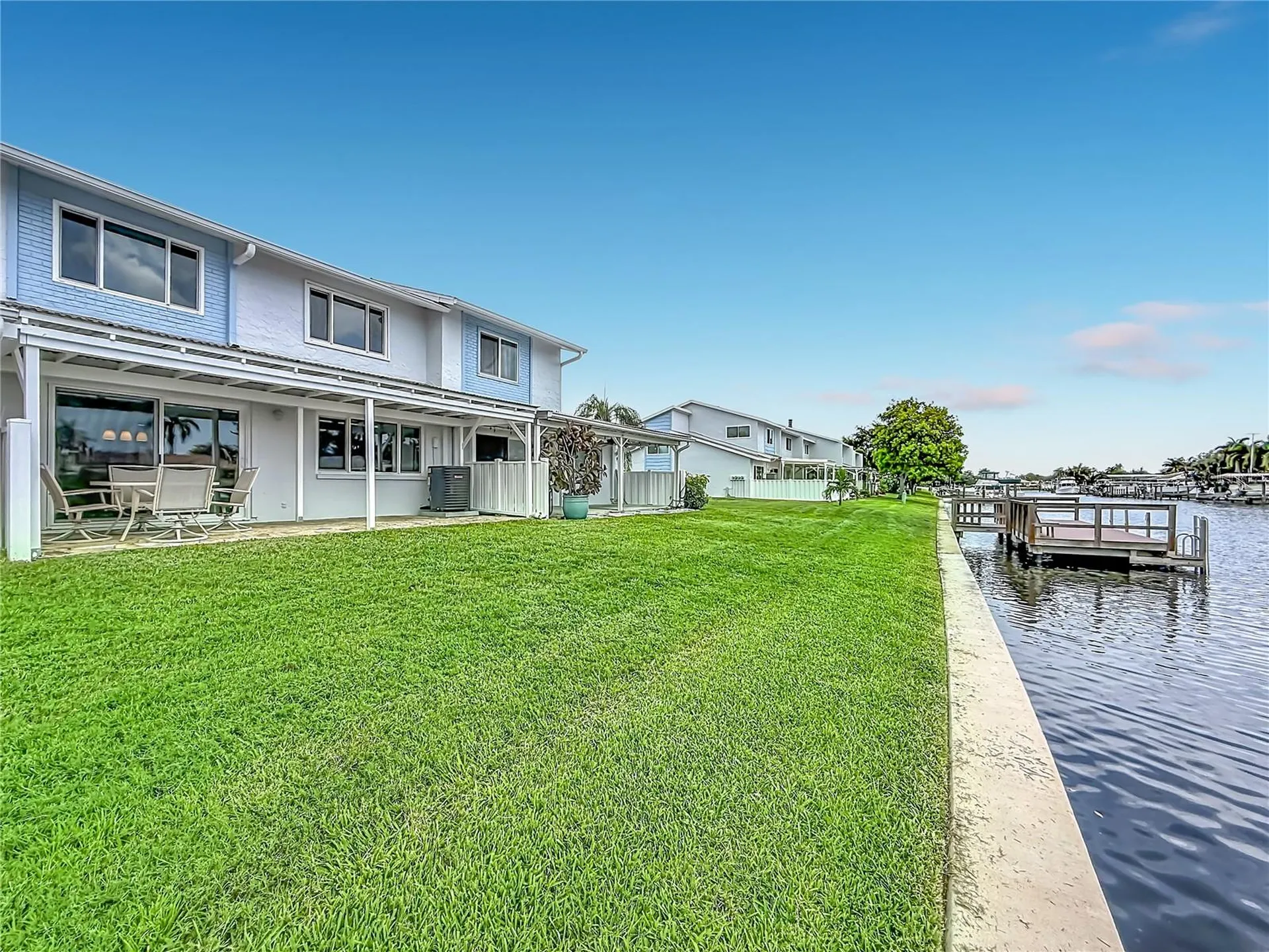 6537 Cape Hatteras Way NE St Petersburg FL 33702
