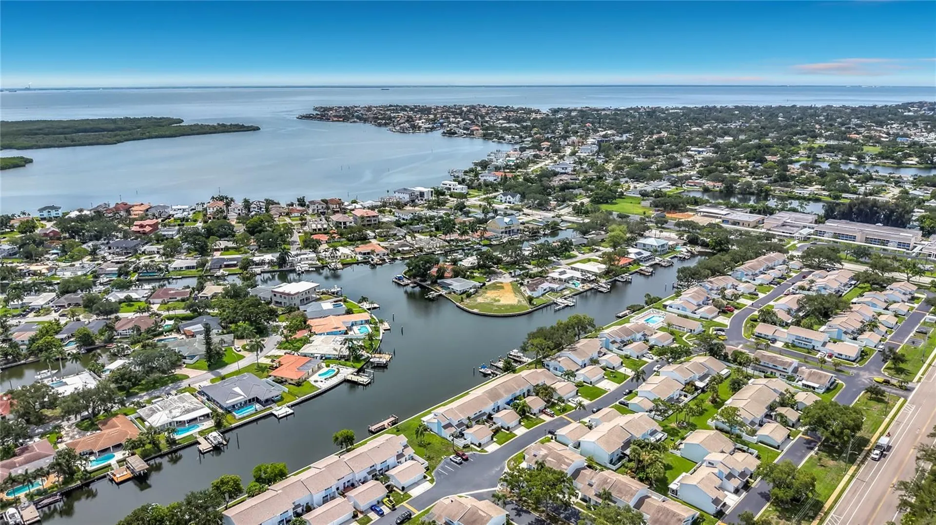 6537 Cape Hatteras Way NE St Petersburg FL 33702