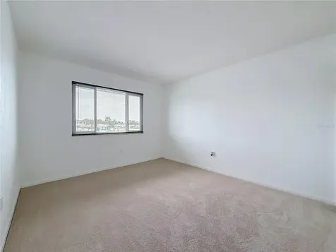 6537 Cape Hatteras Way NE St Petersburg FL 33702