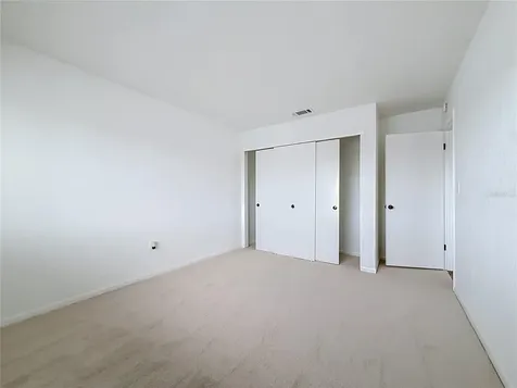 6537 Cape Hatteras Way NE St Petersburg FL 33702
