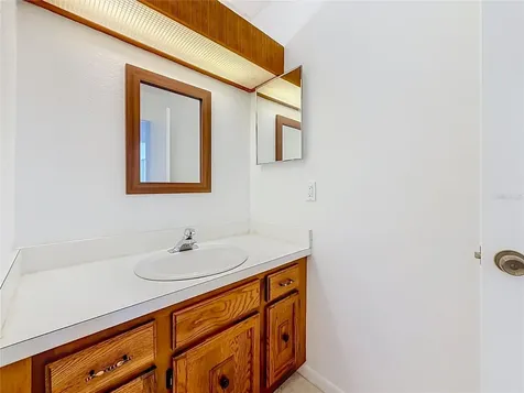 6537 Cape Hatteras Way NE St Petersburg FL 33702