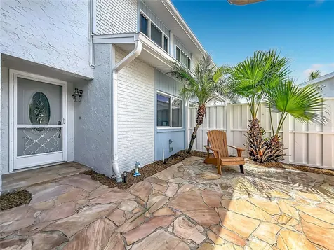 6537 Cape Hatteras Way NE St Petersburg FL 33702