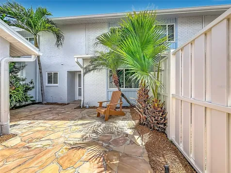 6537 Cape Hatteras Way NE St Petersburg FL 33702