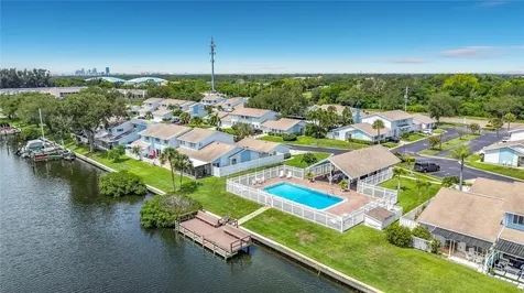 6537 Cape Hatteras Way NE St Petersburg FL 33702
