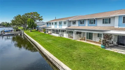 6537 Cape Hatteras Way NE St Petersburg FL 33702