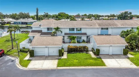 6537 Cape Hatteras Way NE St Petersburg FL 33702
