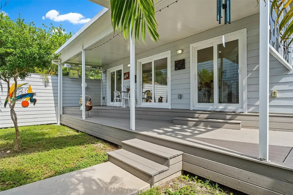 1500 9th Avenue N St Petersburg FL 33705
