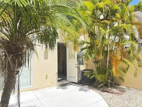 5641 Whitehead Street Bradenton FL 34203