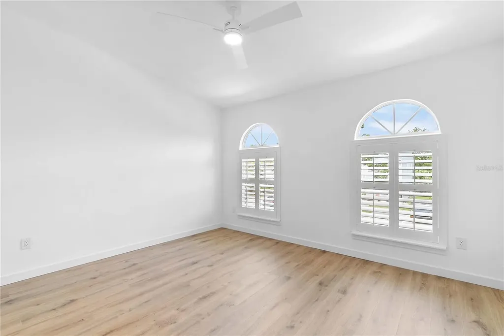 8711 Cobbler Place Tampa FL 33615