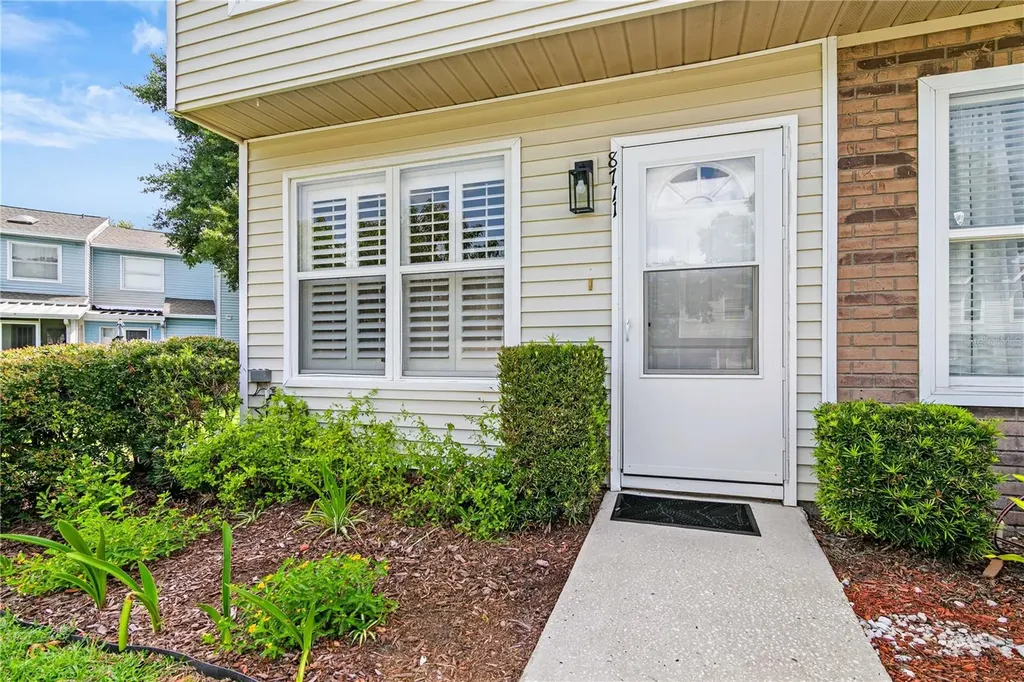 8711 Cobbler Place Tampa FL 33615