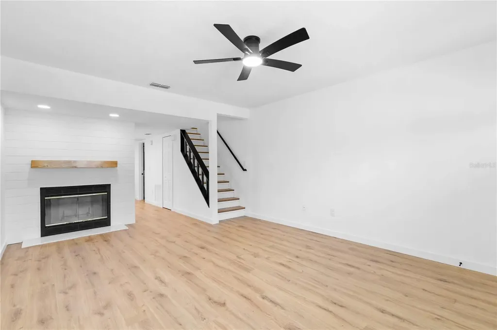 8711 Cobbler Place Tampa FL 33615