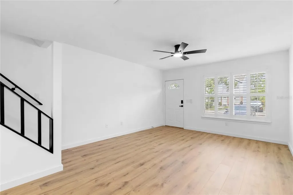 8711 Cobbler Place Tampa FL 33615