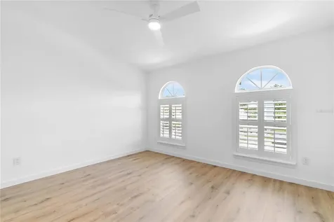 8711 Cobbler Place Tampa FL 33615