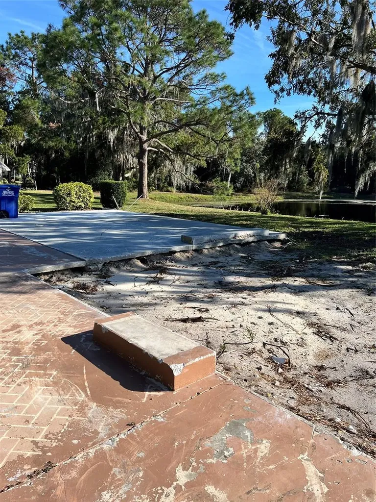 722 Landry Lane Tavares FL 32778