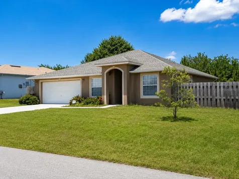 101 Bonito Way Poinciana FL 34759