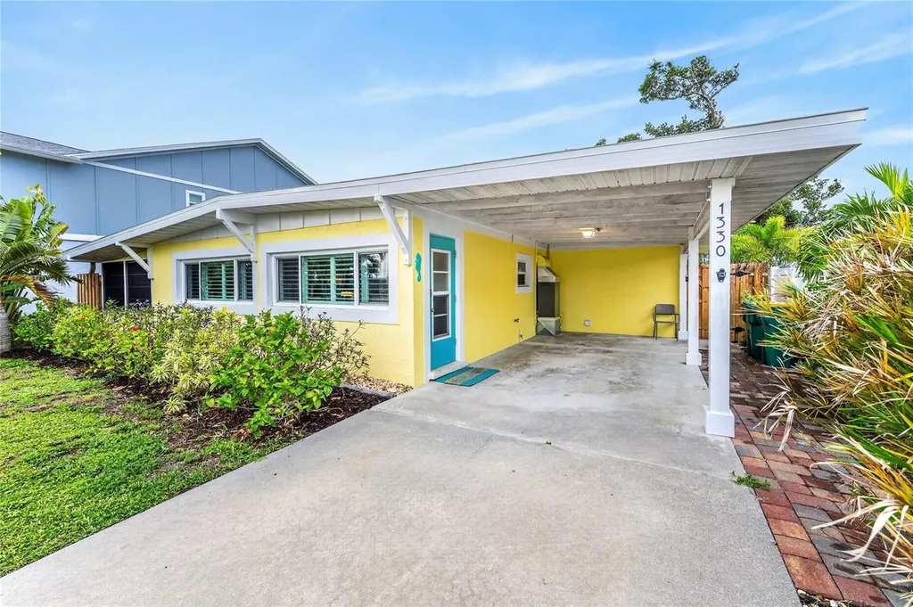 1330 Holiday Drive Englewood FL 34223