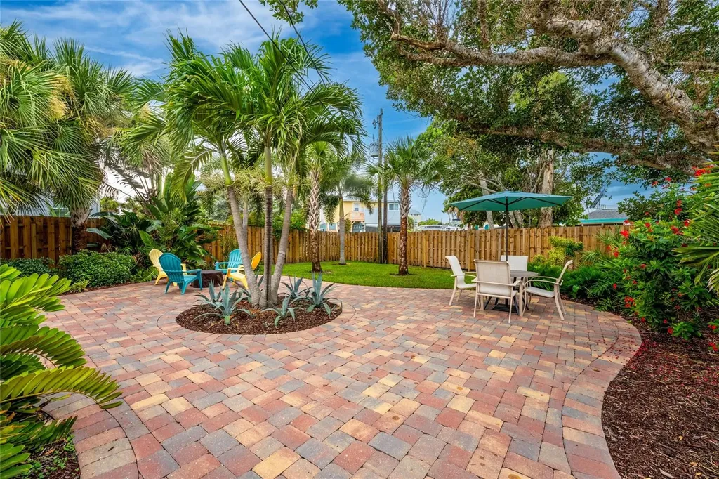 1330 Holiday Drive Englewood FL 34223