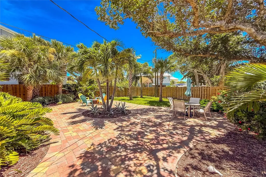 1330 Holiday Drive Englewood FL 34223