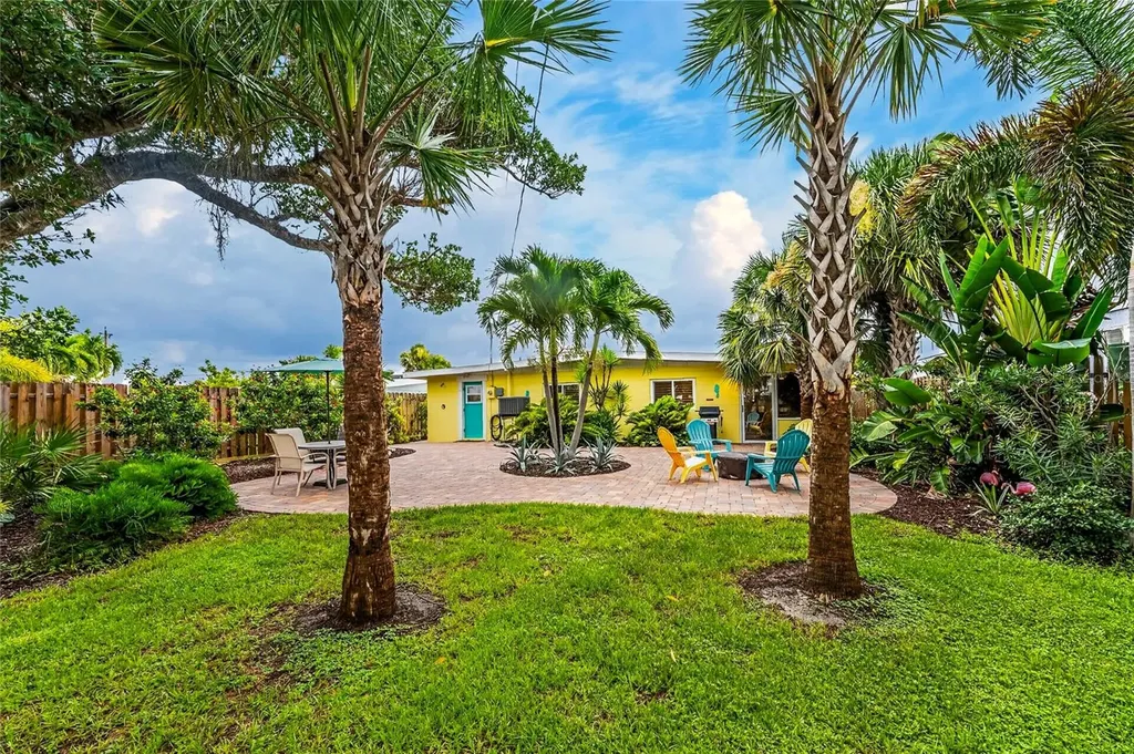 1330 Holiday Drive Englewood FL 34223