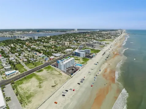 1233 N Atlantic Avenue Daytona Beach FL 32118