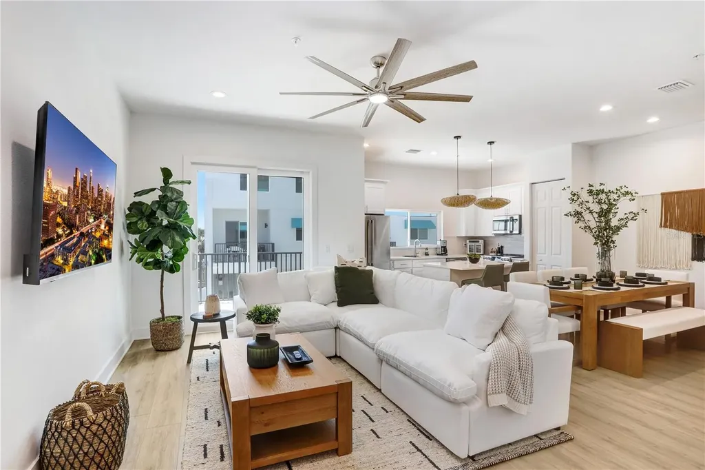 15405 Gulf Boulevard St Petersburg FL 33708