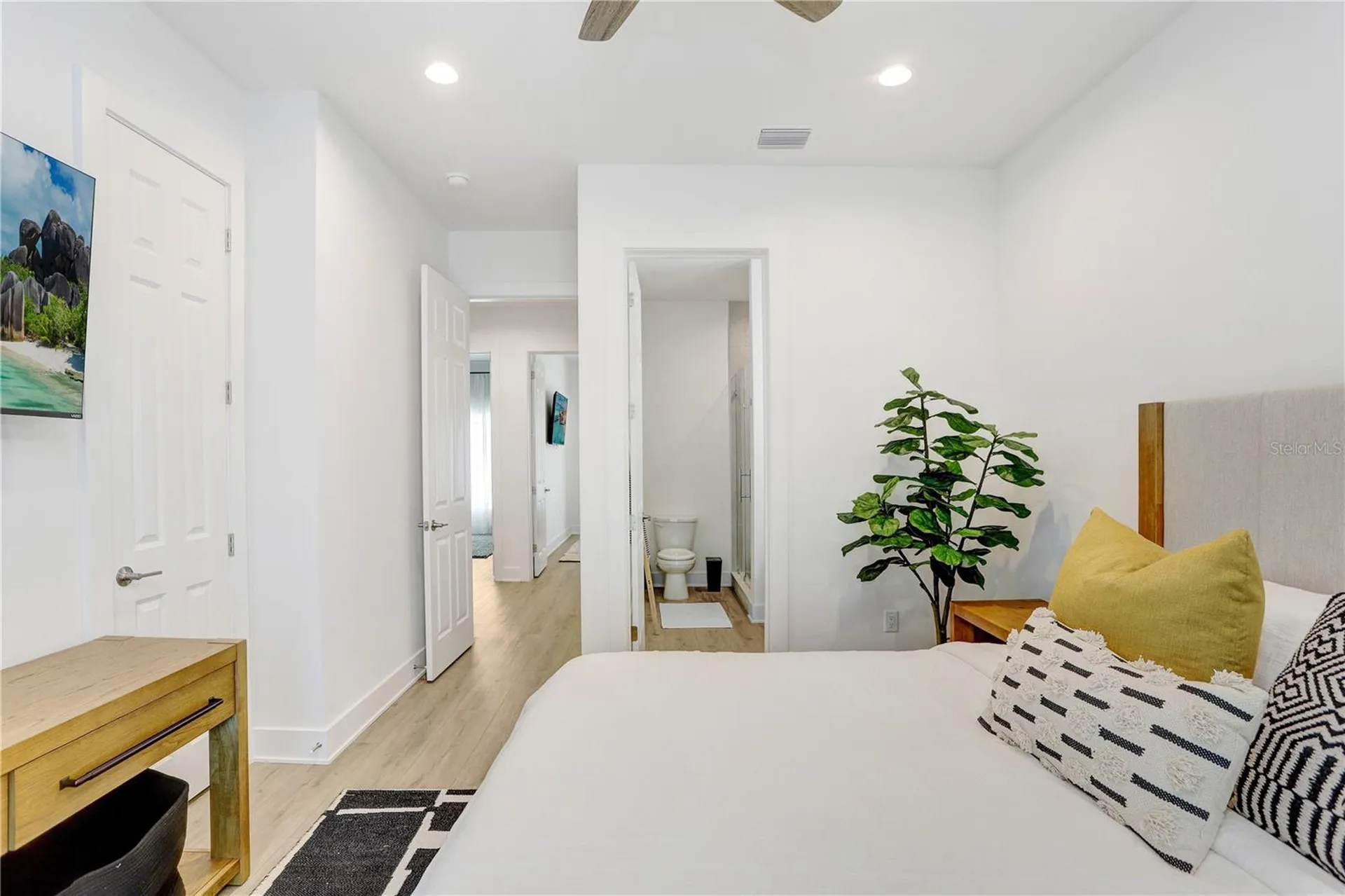 15405 Gulf Boulevard St Petersburg FL 33708