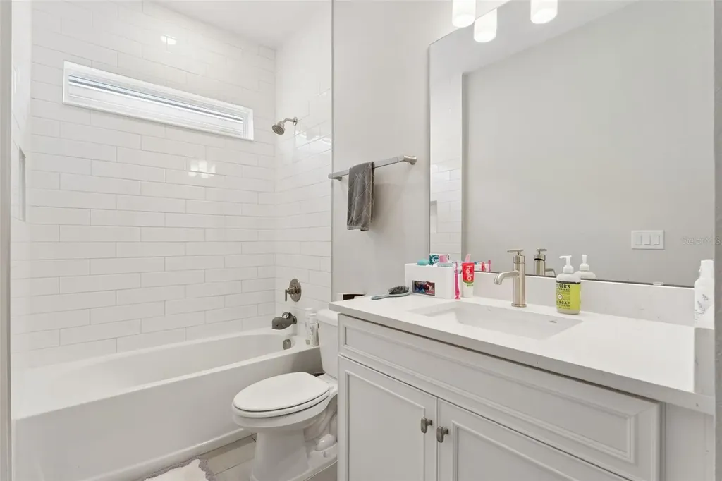 16111 Volterra Point Montverde FL 34756