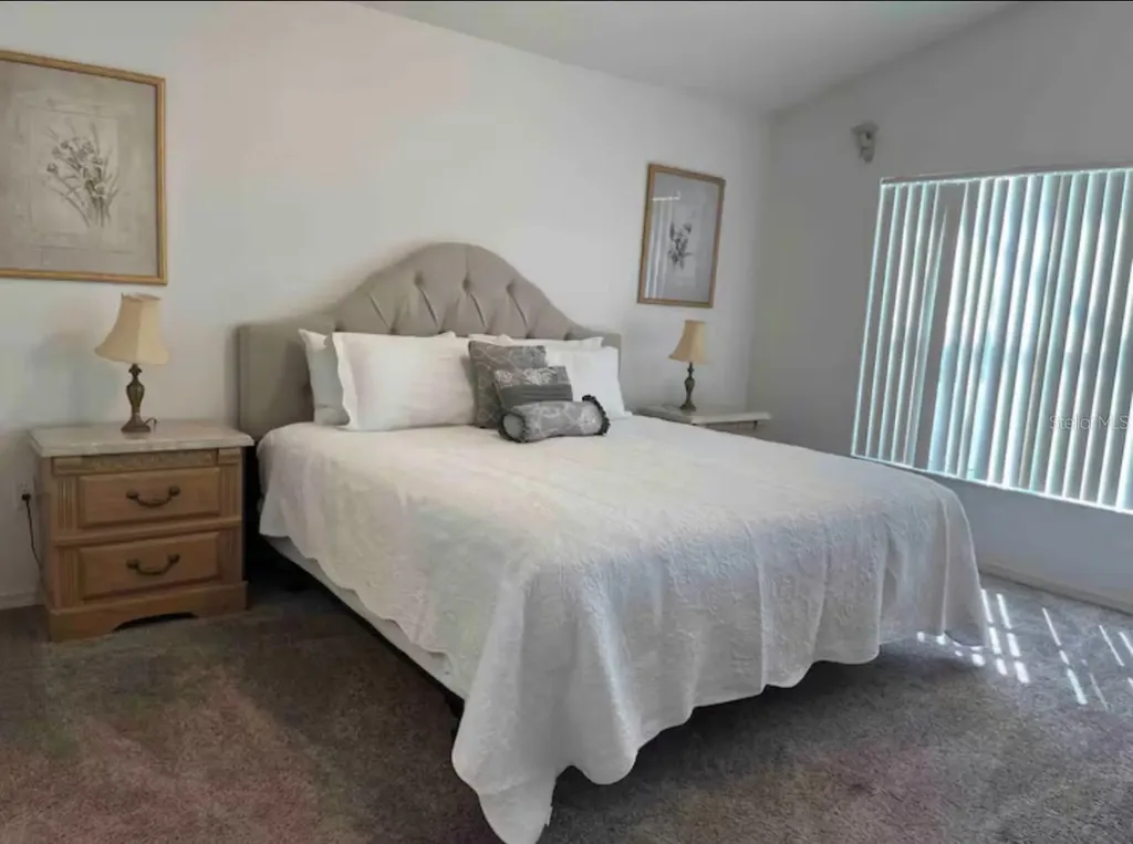 622 Eagle Pointe S Kissimmee FL 34746