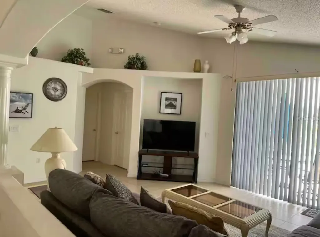 622 Eagle Pointe S Kissimmee FL 34746