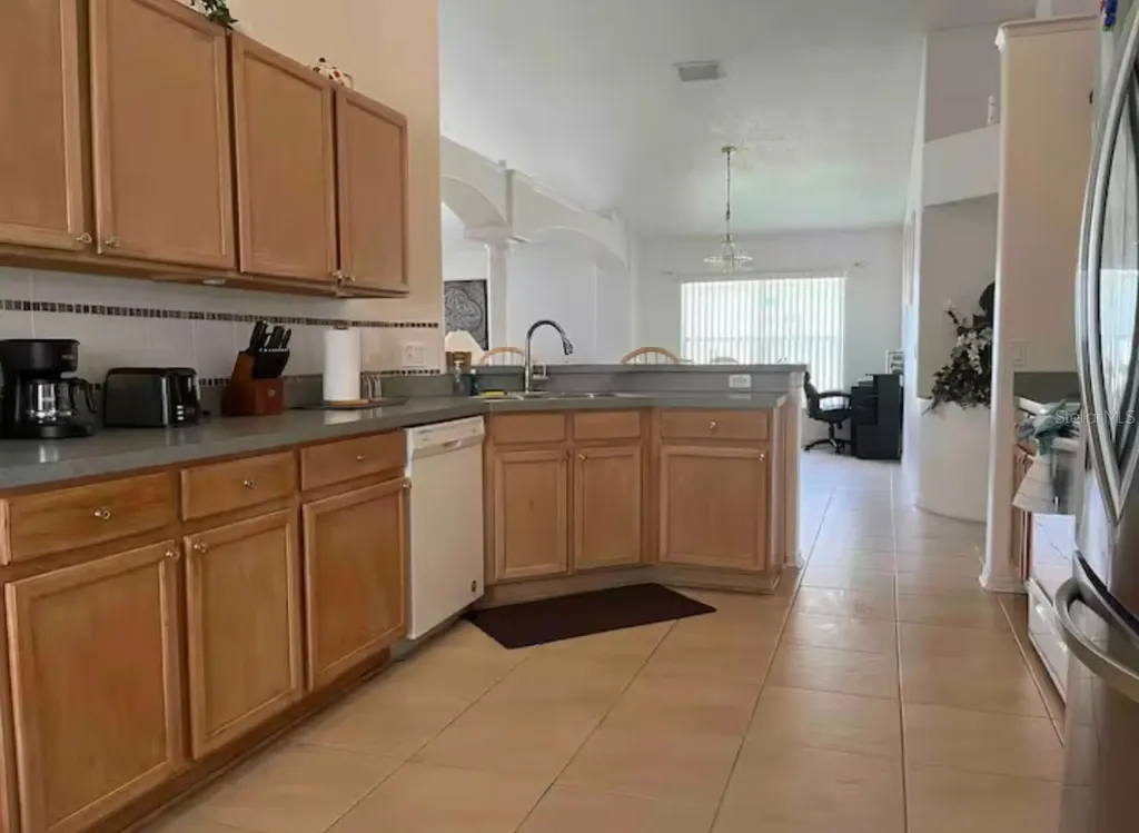 622 Eagle Pointe S Kissimmee FL 34746