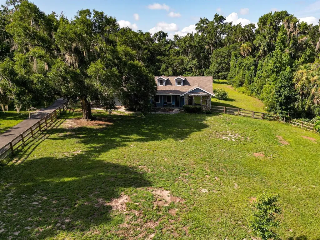 6820 Tuscawilla Drive Leesburg FL 34748