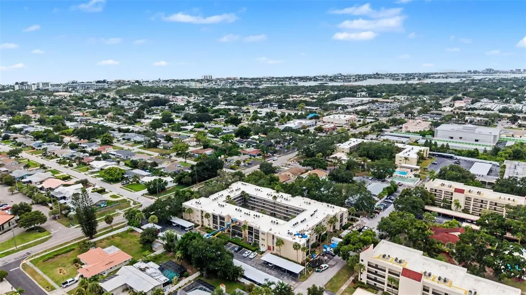 11485 Oakhurst Road Largo FL 33774