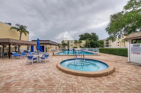 11485 Oakhurst Road Largo FL 33774