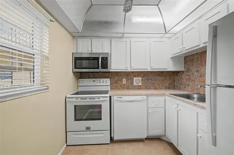 11485 Oakhurst Road Largo FL 33774