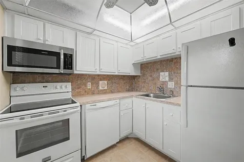 11485 Oakhurst Road Largo FL 33774