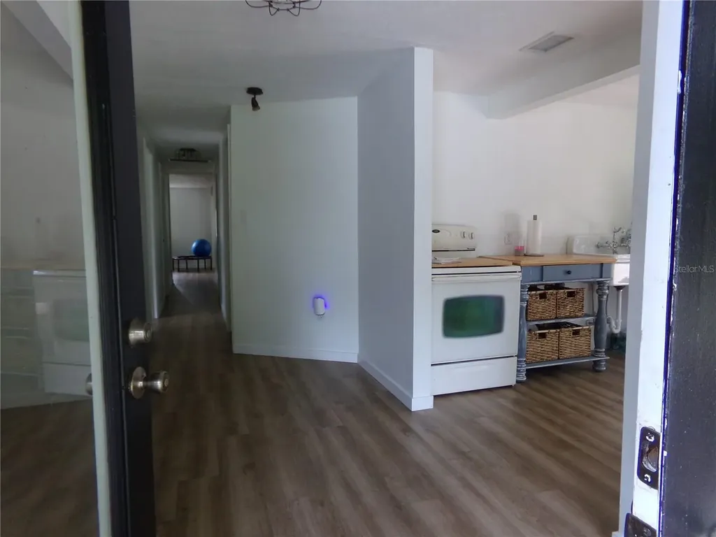 33068 Round Table Road Dade City FL 33523