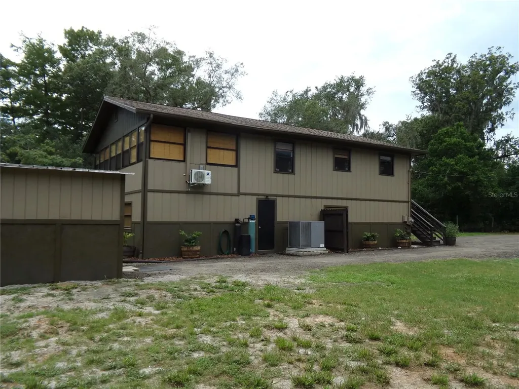 33068 Round Table Road Dade City FL 33523