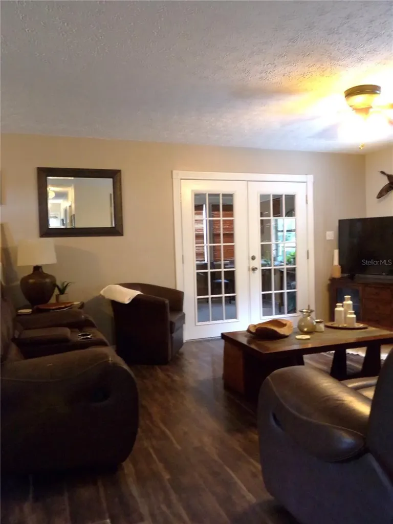 33068 Round Table Road Dade City FL 33523